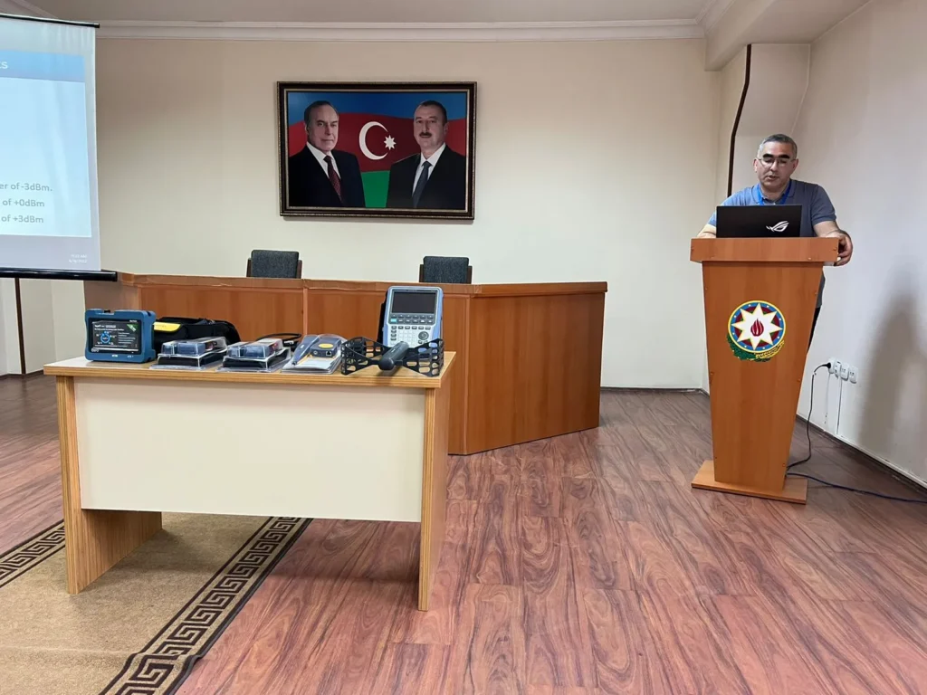yeni-nesil-telekommunikasiya-avadanliqlarinin-teqdimati-maybo-mmc-ramazan-aliyev-4